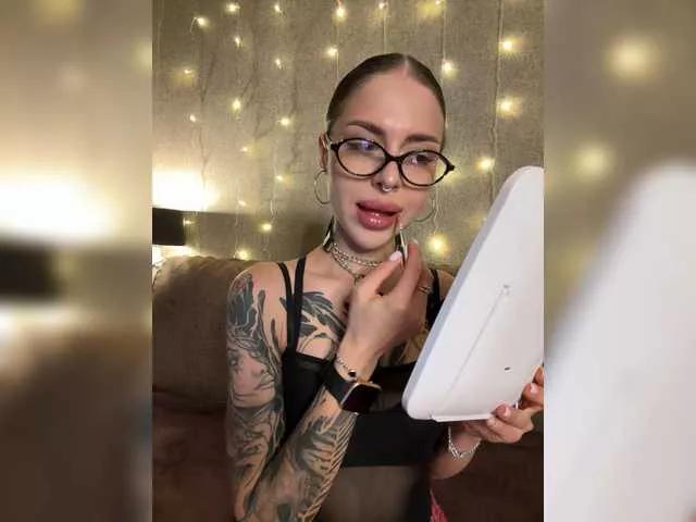 Offline -Aperol- on BongaCams