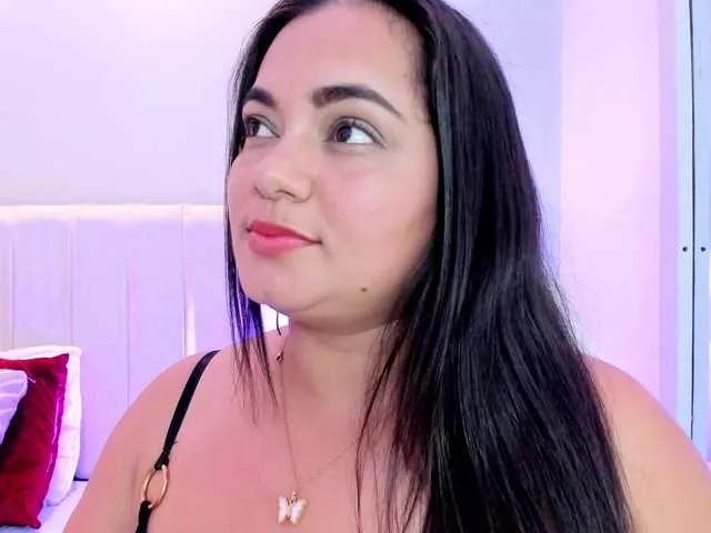 Offline adhilaa- on BongaCams