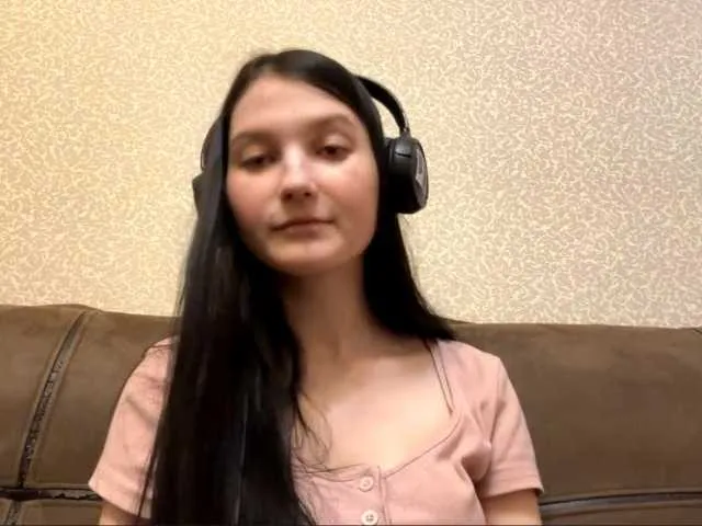 AideLandaker on BongaCams