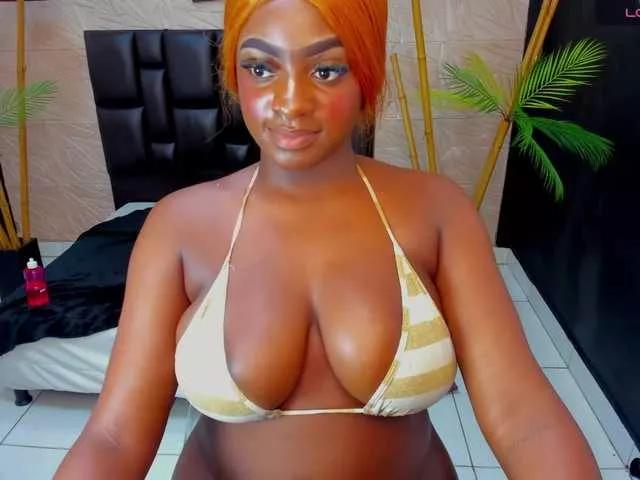 alanabonny on BongaCams 
