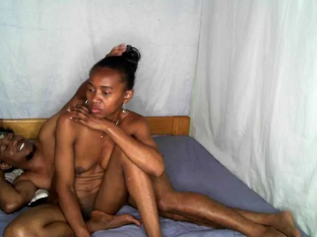 AmelieAndJames0919 on BongaCams