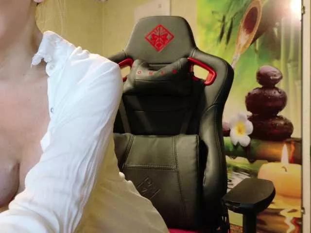 AngelikaMore on BongaCams