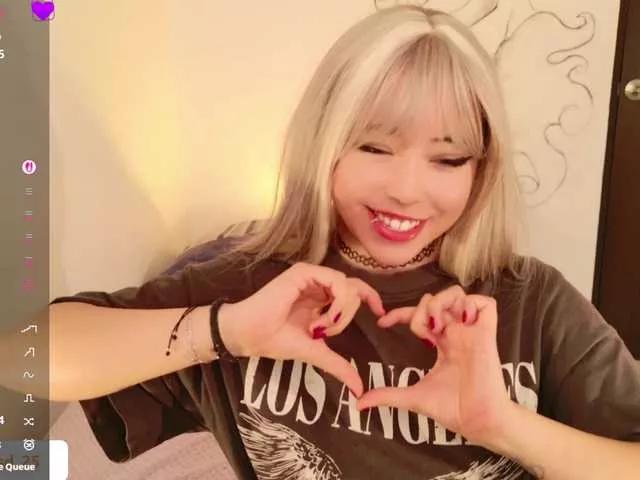 Offline arieyaraa on BongaCams