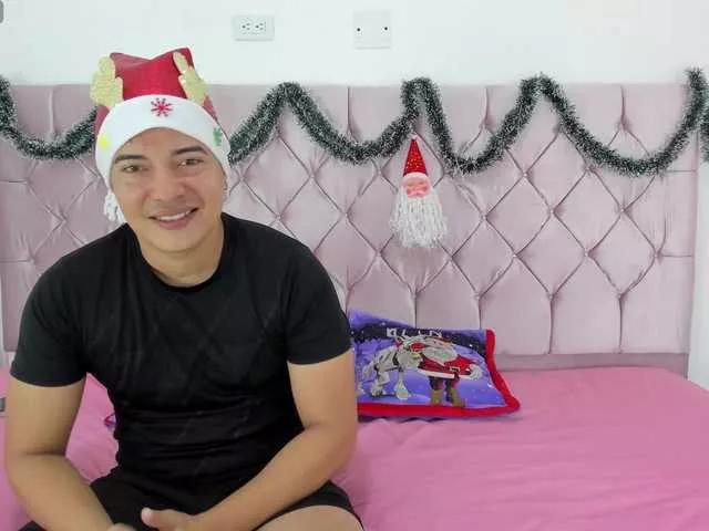 Offline AslheyRobert on BongaCams