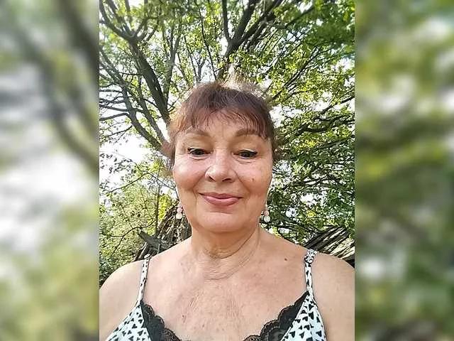 Offline asya18 on BongaCams