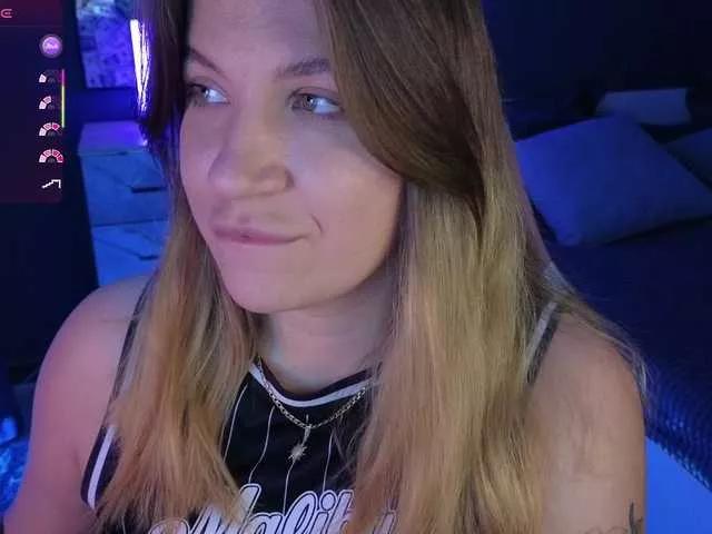 Offline BloomBambi on BongaCams