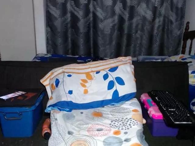 carolinesex010