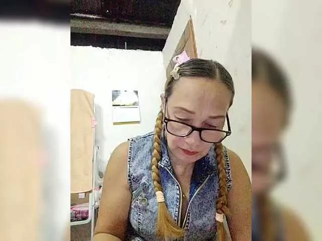 Offline cherrywhite03 on BongaCams