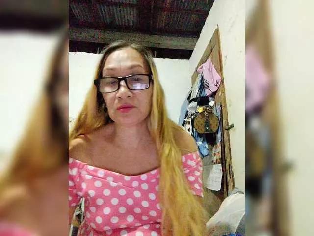 Offline cherrywhite03 on BongaCams