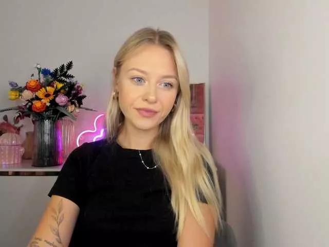 Offline CindyGlam on BongaCams