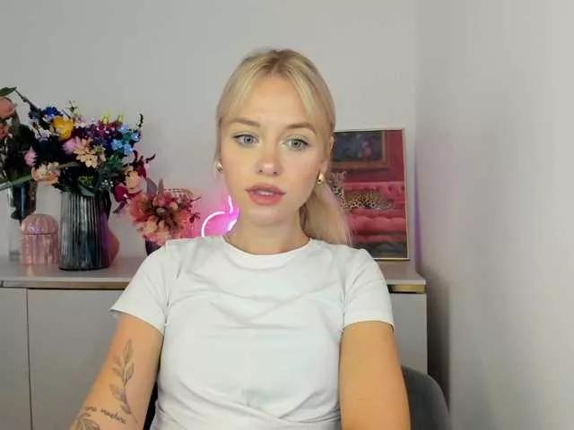 Offline CindyGlam on BongaCams