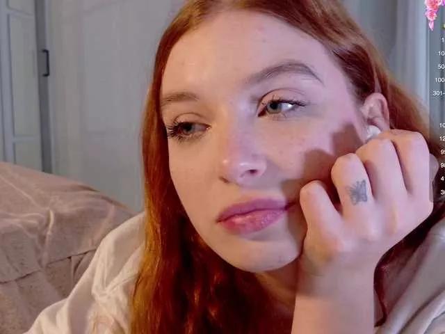 cinnabongirl on BongaCams 