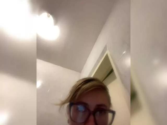 Offline Crystal00Girl on BongaCams