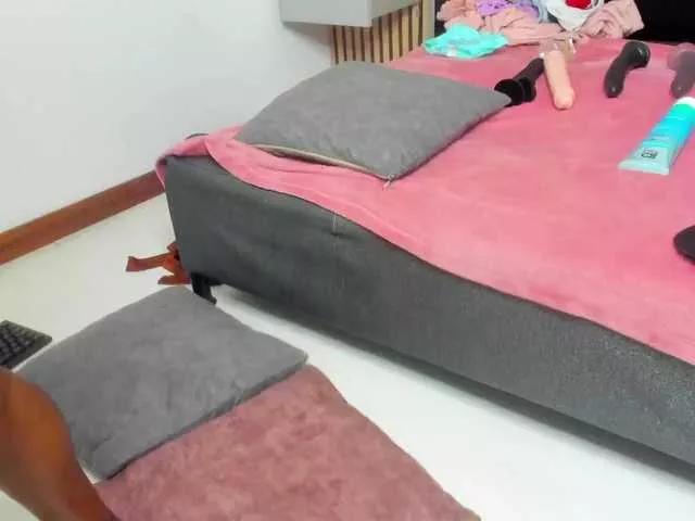 daffnelewis on BongaCams 