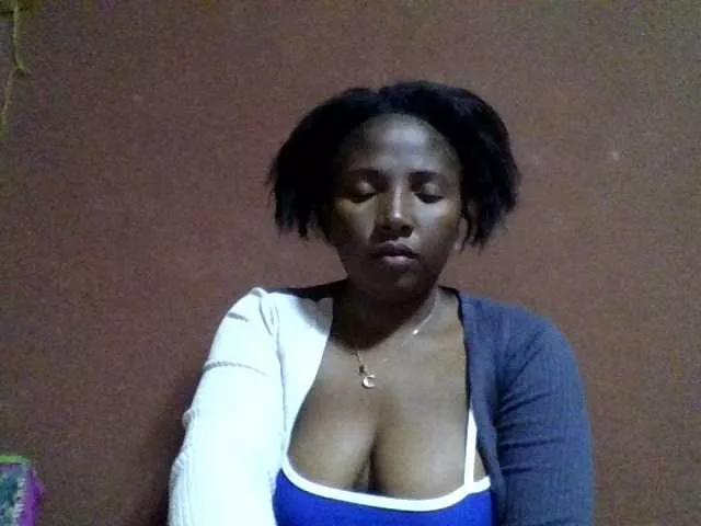 Danah11 on BongaCams