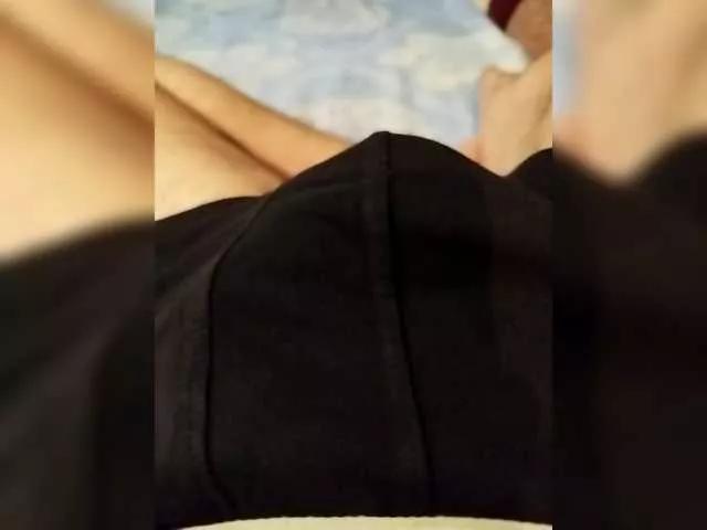 Designer011 on BongaCams