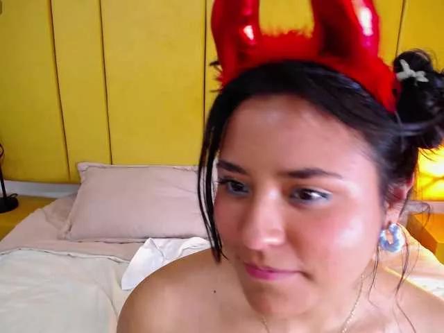 Freechat DollyWood- on BongaCams