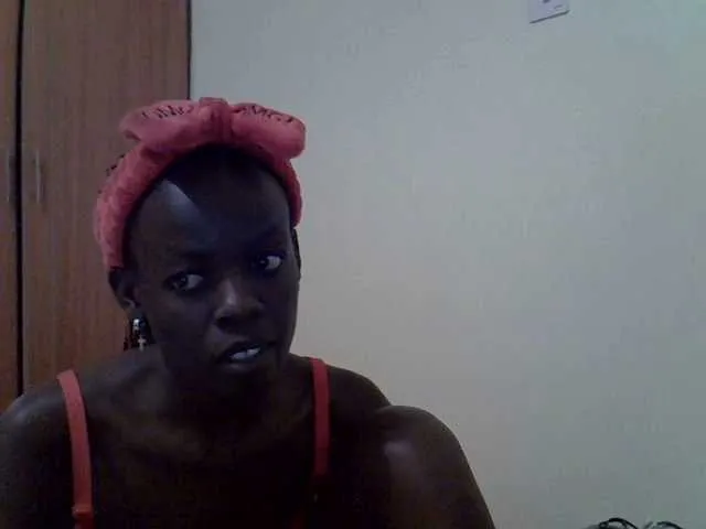 Ebonytrendy — fetish friendly