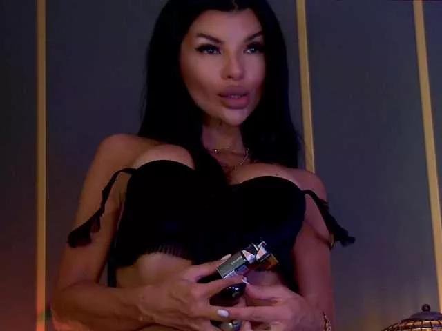 EleniaDevons on BongaCams 