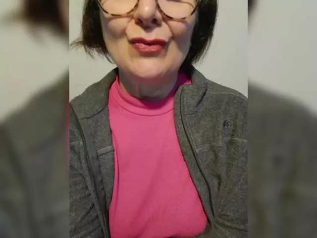 ElitalianMilf from BongaCams
