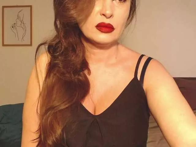ellaine on BongaCams