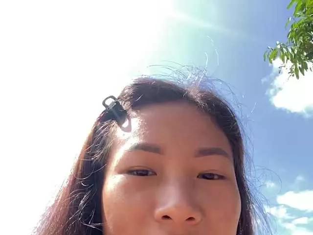 Elly33