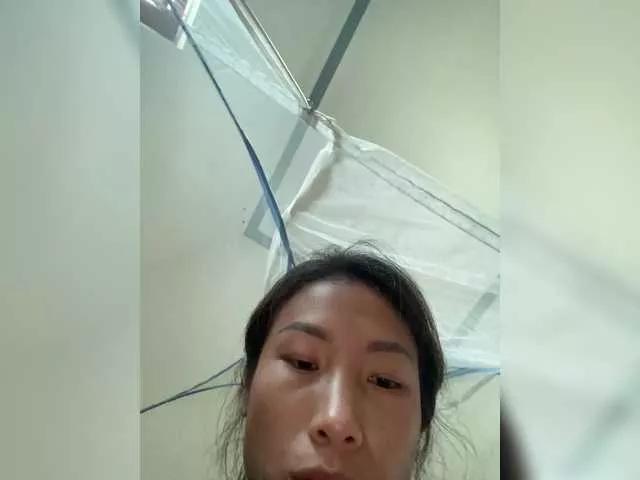 Elly33