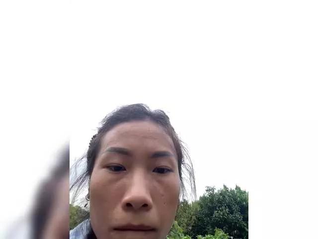 Elly33