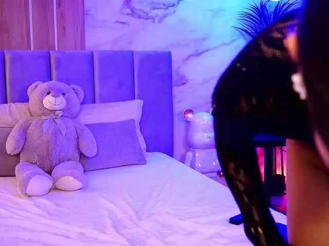 EllyLynn on BongaCams 