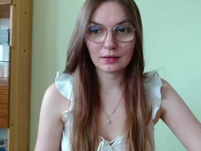 Offline Ellyxcute on BongaCams