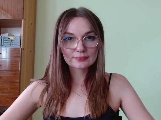 Offline Ellyxcute on BongaCams