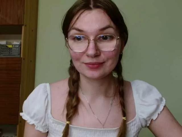 Offline Ellyxcute on BongaCams