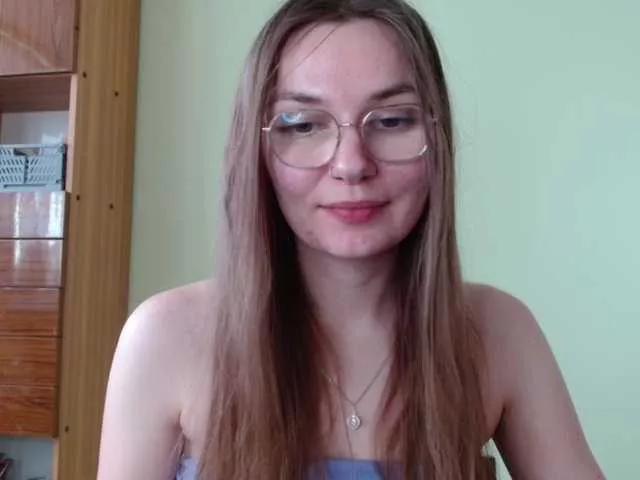Offline Ellyxcute on BongaCams