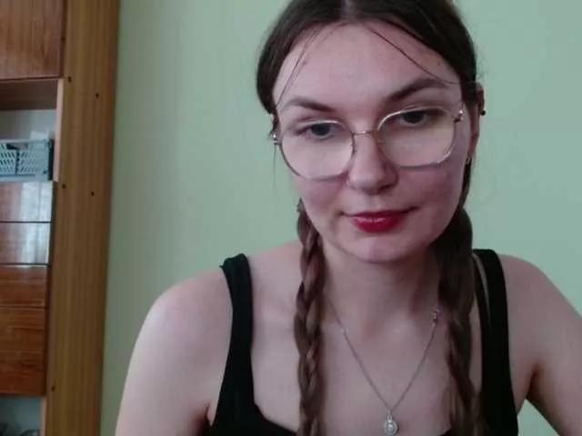 Offline Ellyxcute on BongaCams