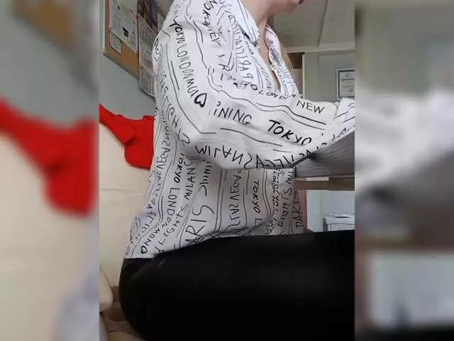 EmmiHot