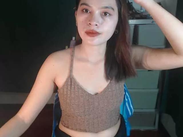 Enchantressxxshaira on BongaCams