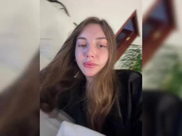 Evelonelfi on BongaCams