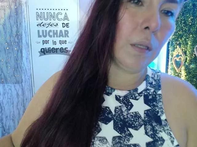 Evelyn-mature19