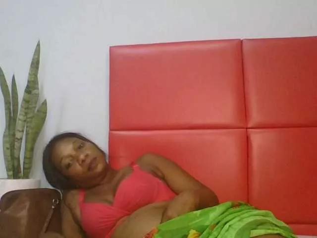 Offline Faozia on BongaCams