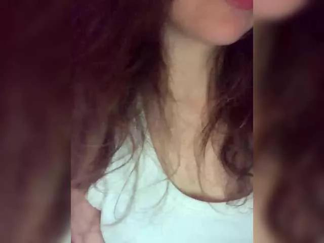 FeeBee on BongaCams 