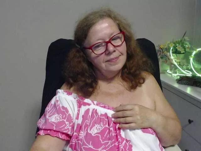 flirty-adele on BongaCams
