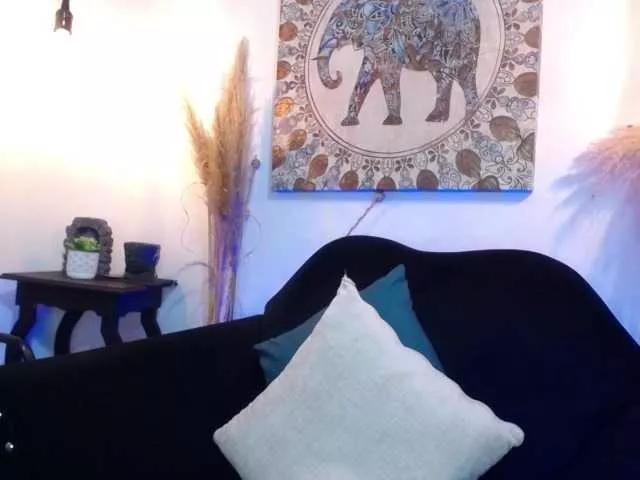 GagingZhara on BongaCams 