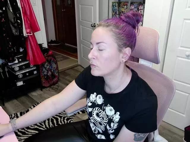 gennyrock on BongaCams 