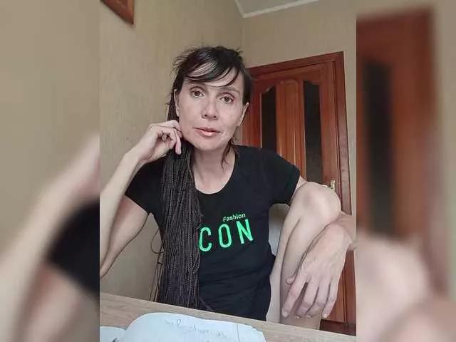 Hellenalonenochka on BongaCams