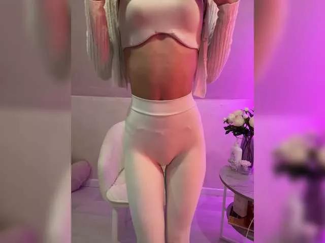 HollyPolly111 on BongaCams 