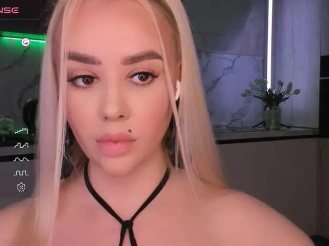 Offline In-your-fucking-mind on BongaCams