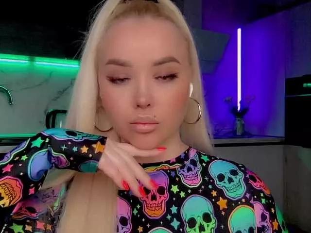 Offline In-your-fucking-mind on BongaCams