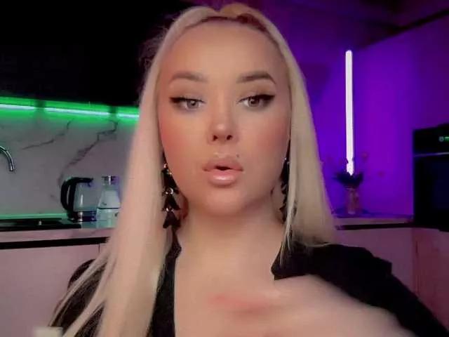 Offline In-your-fucking-mind on BongaCams