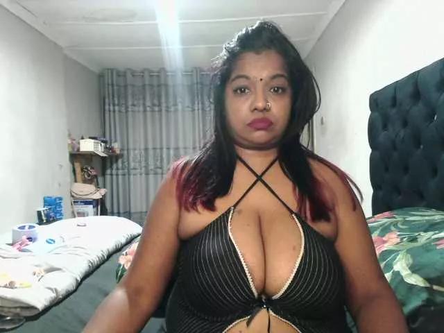 Indianmayaxoxo on BongaCams 