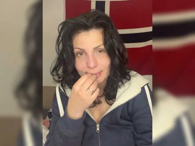 Irina423 on BongaCams